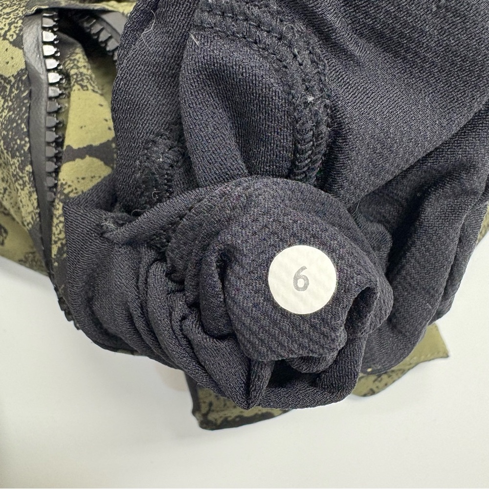 Lululemon Rise and Shine Jacket - Picture 9 of 12
